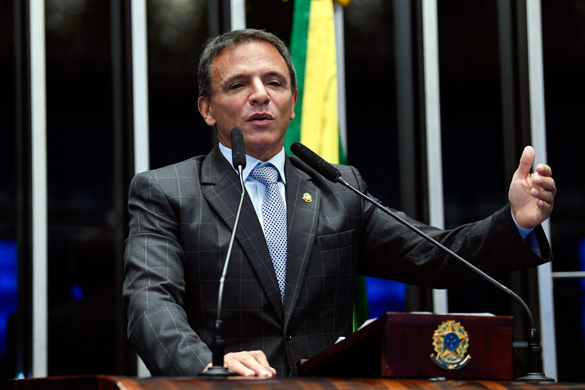 ONGs e MP atrapalham desenvolvimento na Amazônia, diz senador